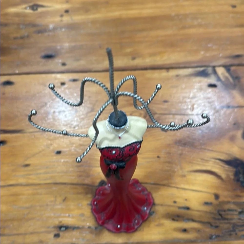 Red and Black red dress vintage Jewelry holder - Picture 3 of 9